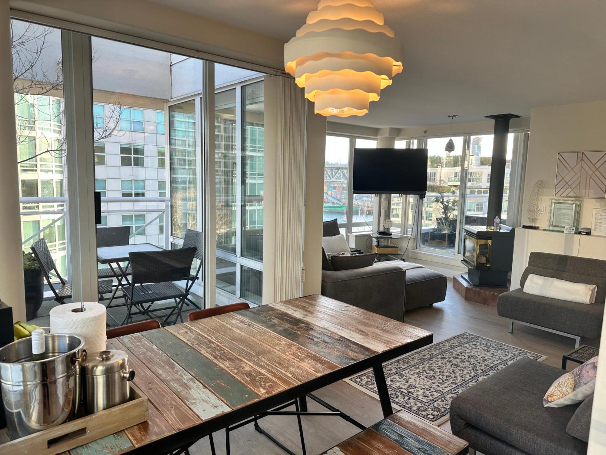 Penthouses Of Beach Ave Βανκούβερ Εξωτερικό φωτογραφία