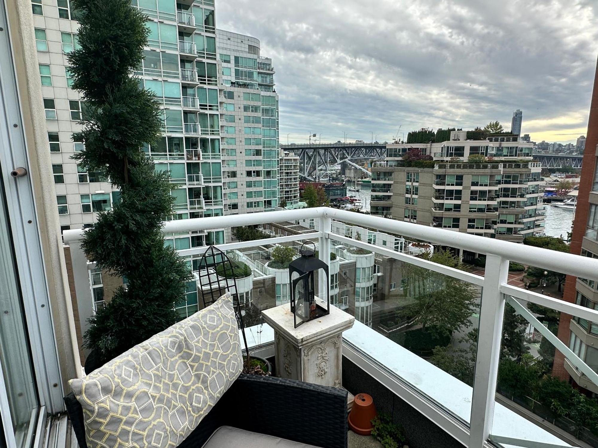 Penthouses Of Beach Ave Βανκούβερ Εξωτερικό φωτογραφία